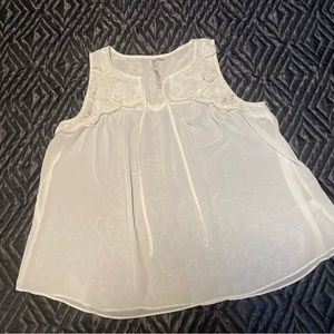 EUC Lauren Conrad sheer sleeveless blouse. Size small.